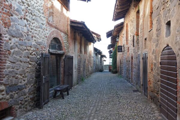 Visiting Ricetto di Candelo