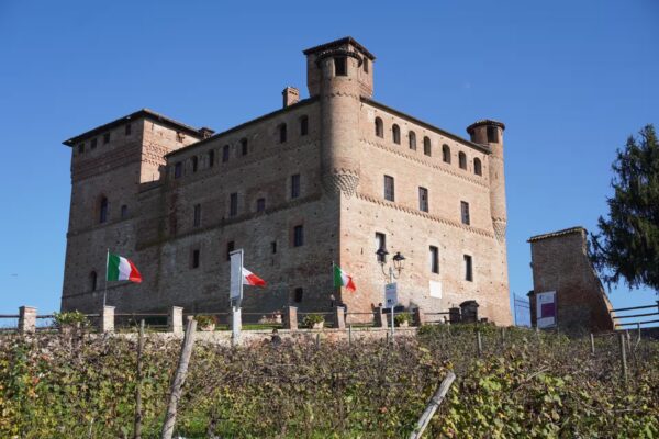Visiting the Castle of Grinzane Cavour