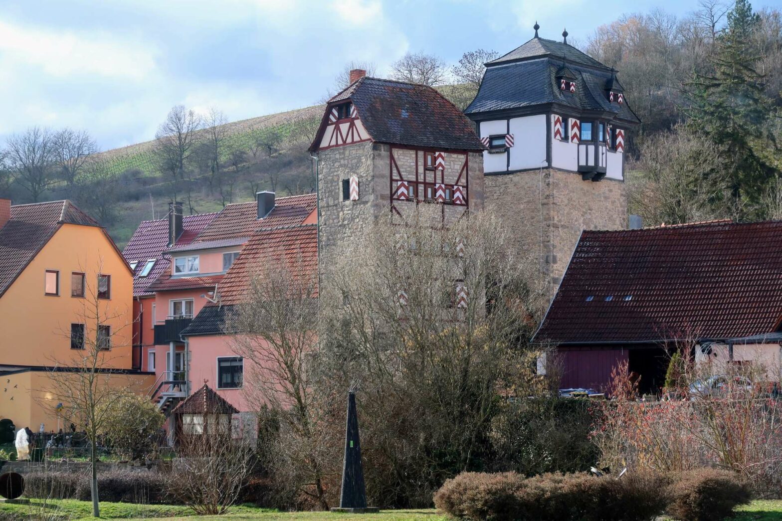 The two Hundheimer Torturm of Röttingen