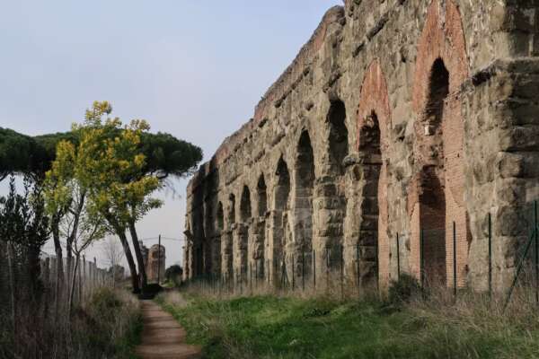 Park of the Aqueducts Walk