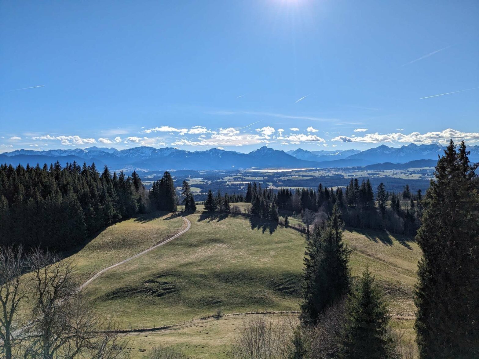Panoramic views of the Alps from the top of Auerberg