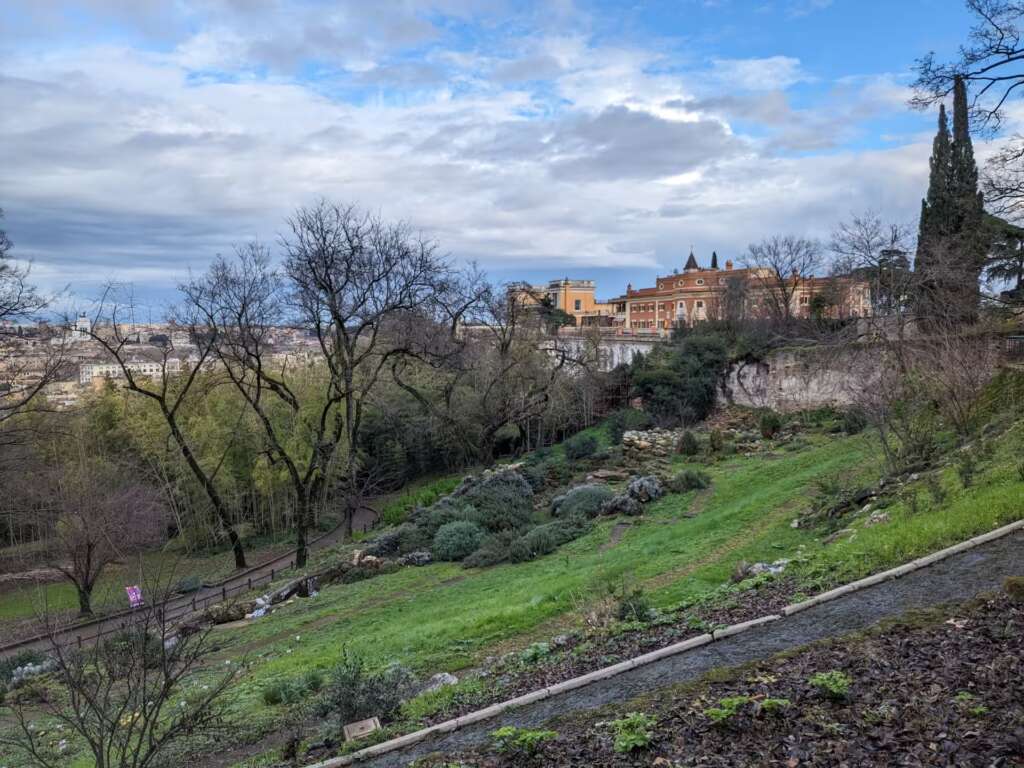 Botanic Gardens on an afternoon walking tour in Trastevere
