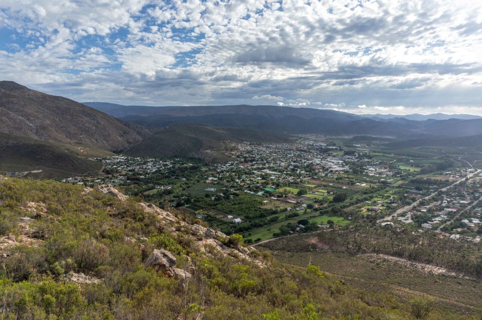 Montagu seen from a nearby hill